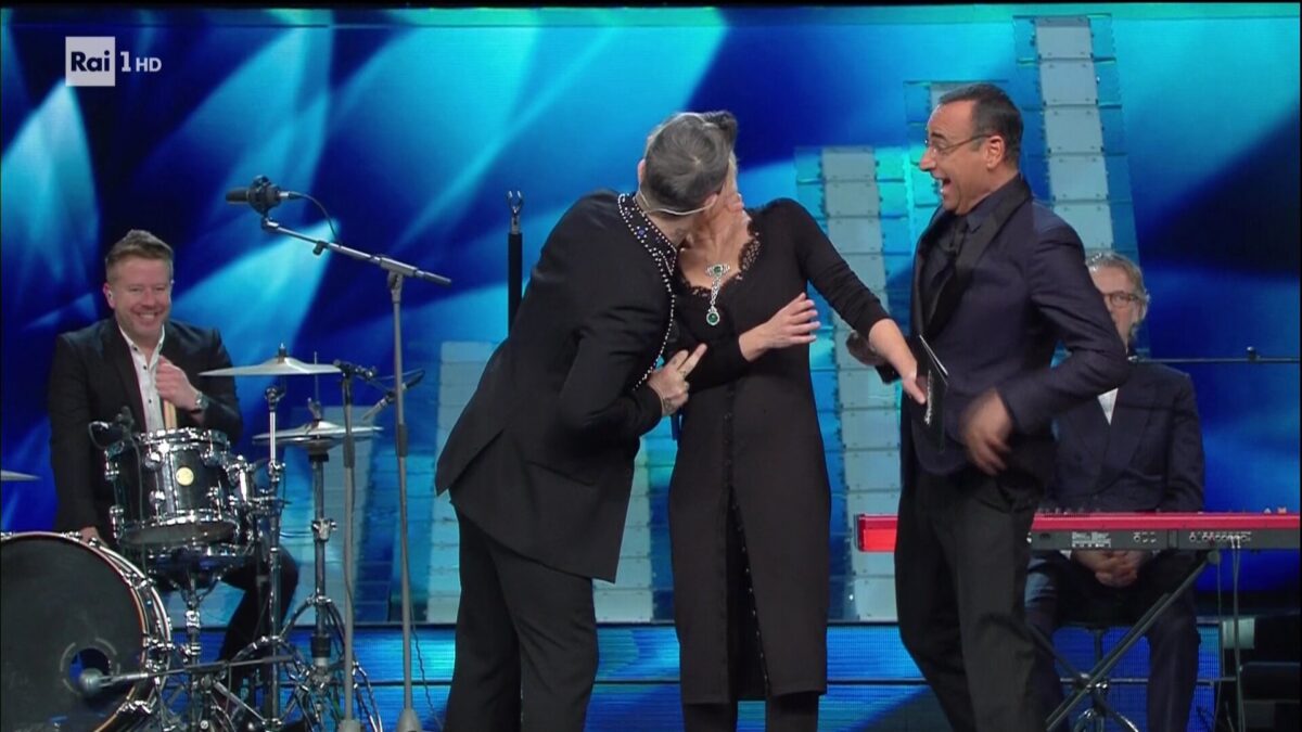 Sanremo 2017 seconda serata: eliminati provvisoriamente Raige – Giulia Luzi, Nesli – Alice Paba, Bianca Atzei