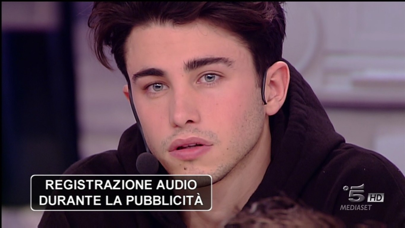 Amici 16, puntata dell’11 febbraio: Riccardo e Mike rivali, Vittoria e Federica vincono le sfide