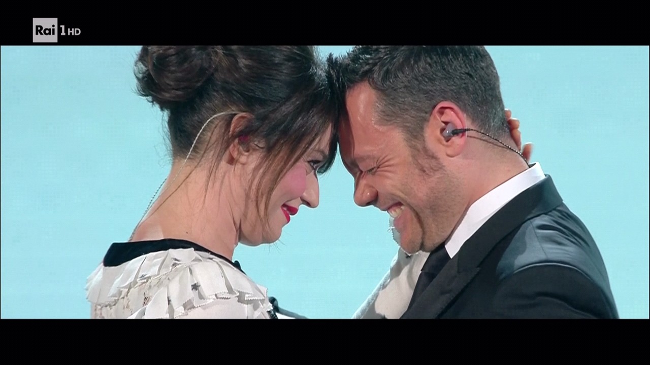 Sanremo 2017: Carmen Consoli e Tiziano Ferro, Il Conforto