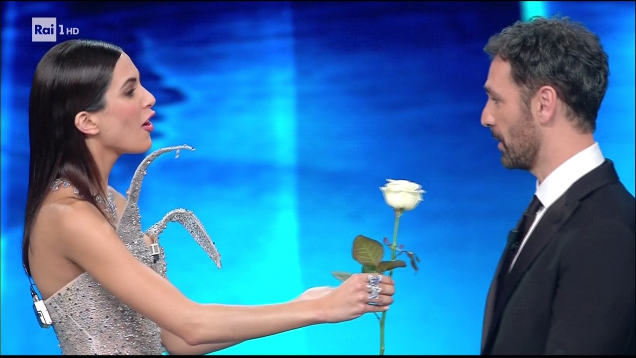 Rocio Munoz Morales e Raoul Bova | Sanremo 2017 | Foto prima serata