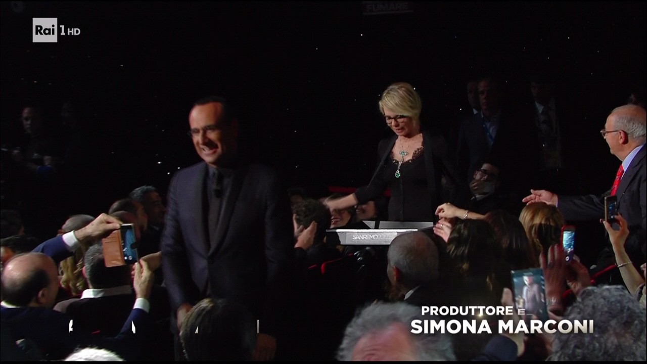 Maria De Filippi a Sanremo 2017 | Seconda serata