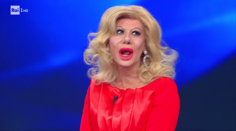 Sanremo 2017, Virginia Raffaele imita Sandra Milo (VIDEO)