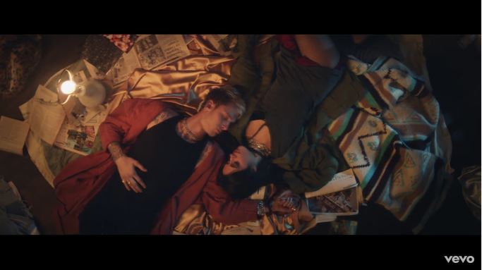 Machine Gun Kelly e Camila Cabello, Bad Things: testo, traduzione e video ufficiale