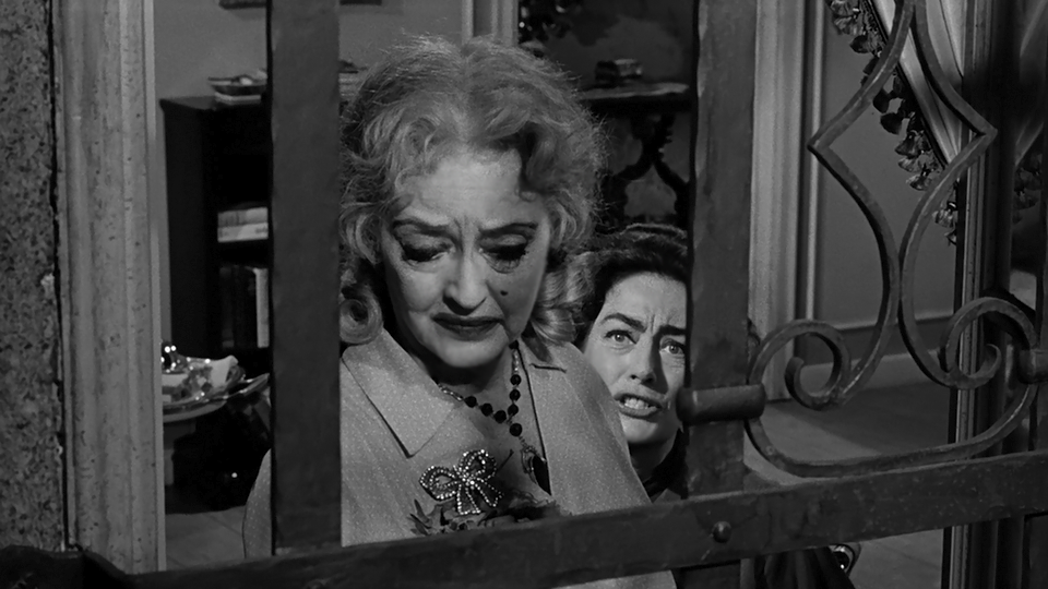 Che fine ha fatto Baby Jane? (1962) di Robert Aldrich con Bette Davis e Joan Crawford