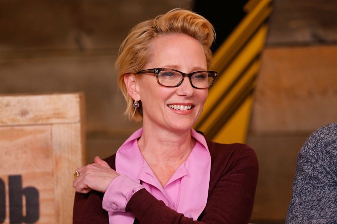 Serie Tv, pilot: Anne Heche in For God and Country, Jamie Chung sarà Blink nel progetto Marvel-Fox sugli X-Men