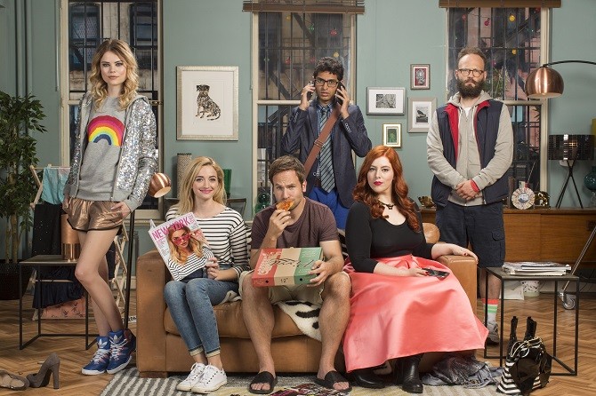 I Live with Models su Comedy Central la seconda stagione: l’improbabile modello Tommy si trasferisce a New York