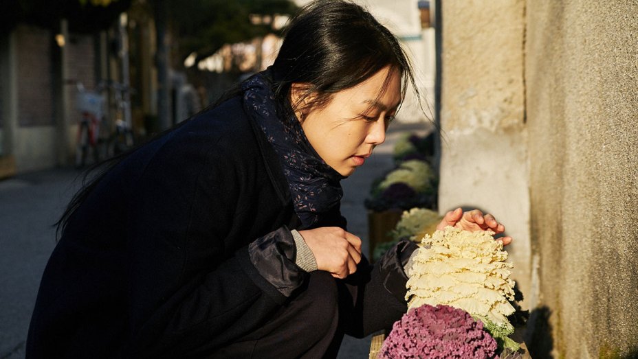 Berlino 2017: On the Beach at Night Alone – recensione del film di Hong Sang-soo