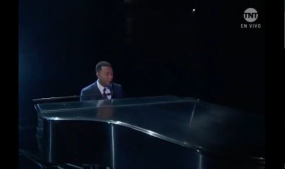 Oscar 2017, John Legend canta le due canzoni di La La Land [video]