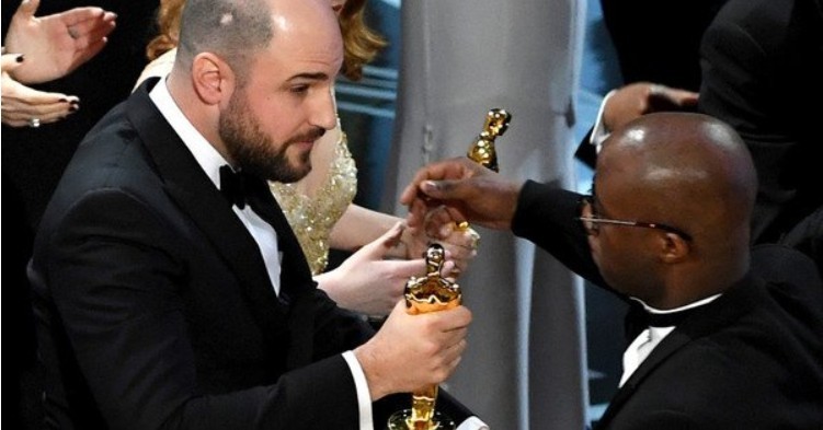 Oscar 2017: reazioni, scuse e commenti alla gaffe per il Miglior film