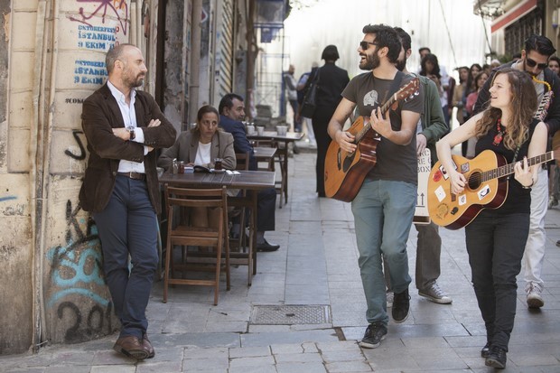 Rosso Istanbul: foto e locandina del film di Ferzan Ozpetek