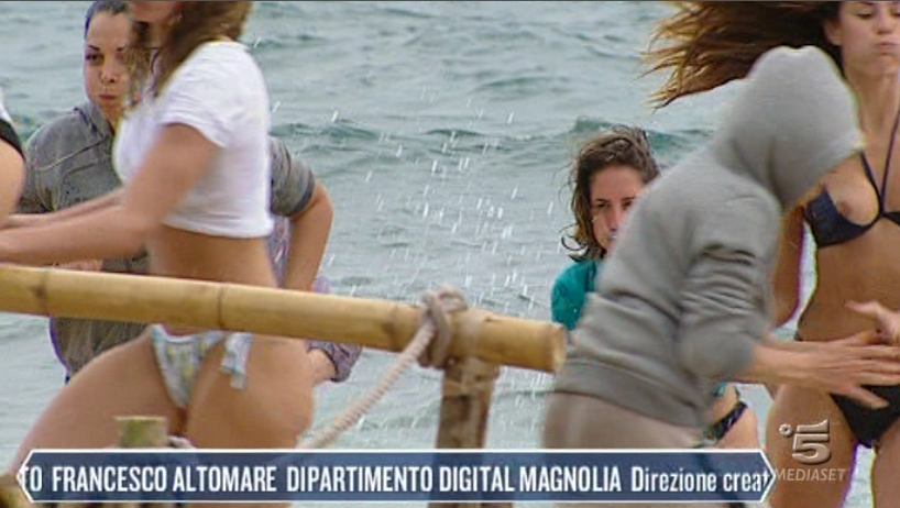 L’Isola dei Famosi 12 – Dayane Mello scapezzola in diretta (e Canale5 la trasmette due volte)