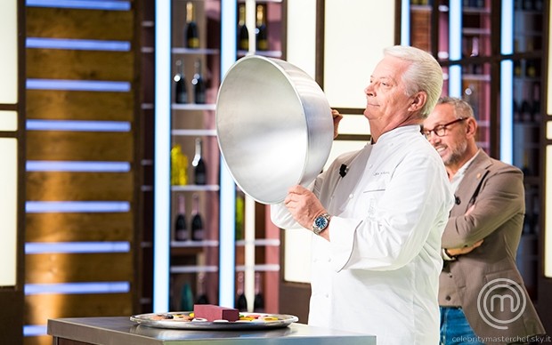 Celebrity MasterChef Italia, seconda puntata: fuori Cucinotta e Capitani