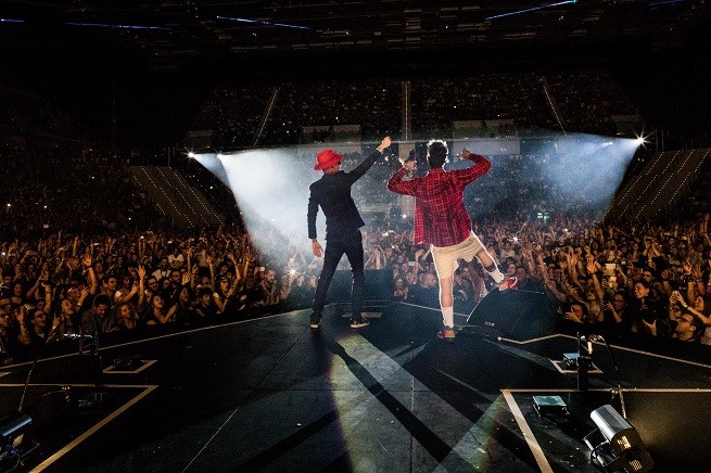 J-Ax e Fedez in tour: 130mila biglietti venduti, già sei sold-out e quasi 40 canzoni in scaletta (live report e gallery)