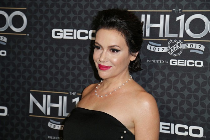 Serie Tv, pilot: Alyssa Milano in Insatiable di The CW, Benito Martinez in Behind Enemy Lines al posto di Nestor Carbonell