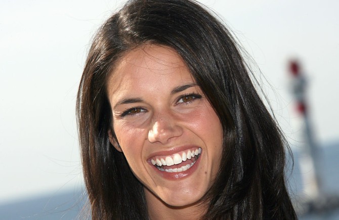 Serie Tv, novità: Missy Peregrym in Van Helsing, Narges Rashidi in The Girlfriend Experience