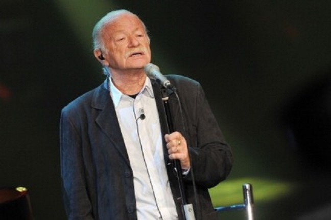 Gino Paoli operato per aneurisma dell’aorta addominale: il cantante ora sta bene