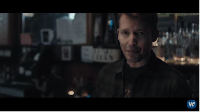 James Blunt, Bartender: testo, traduzione e video ufficiale