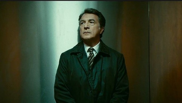 La meccanica delle ombre: trailer italiano dello spy-thriller con François Cluzet e Alba Rohrwacher