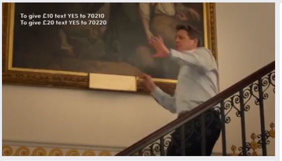 Love Actually 2, Hugh Grant balla Hotline Bling di Drake [video]