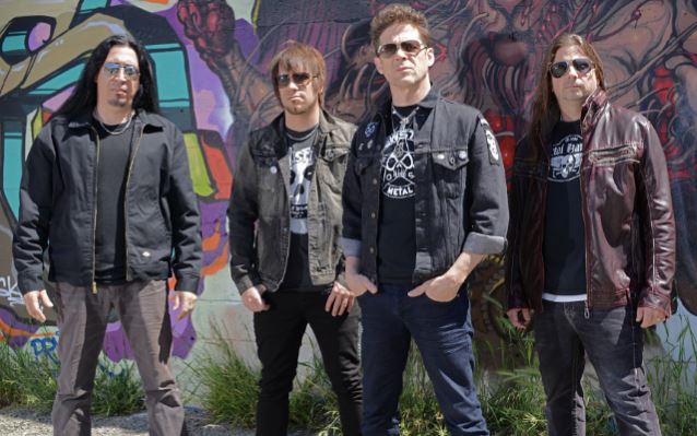 Jason Newsted: “Ho speso centinaia di migliaia di dollari per la mia band”
