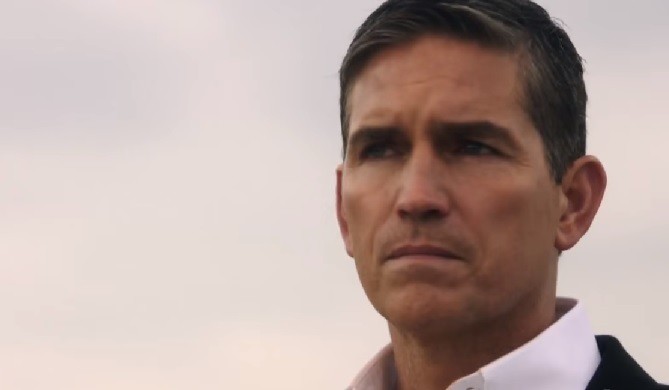 Serie Tv, pilot: Jim Caviezel nel pilot CBS sui Navy SEAL, Jane Lynch in Relatively Happy