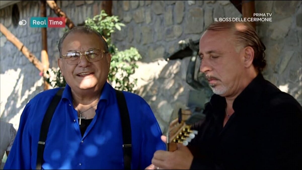 Il Boss delle Cerimonie 5, Don Antonio vendemmia e Nello si sposa con se stesso per i 40 anni