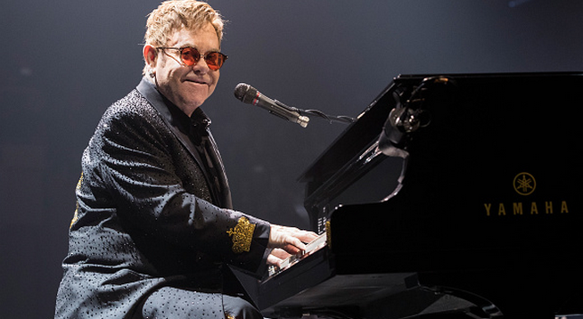 Elton John: ricoverato in terapia intensiva, annullati concerti