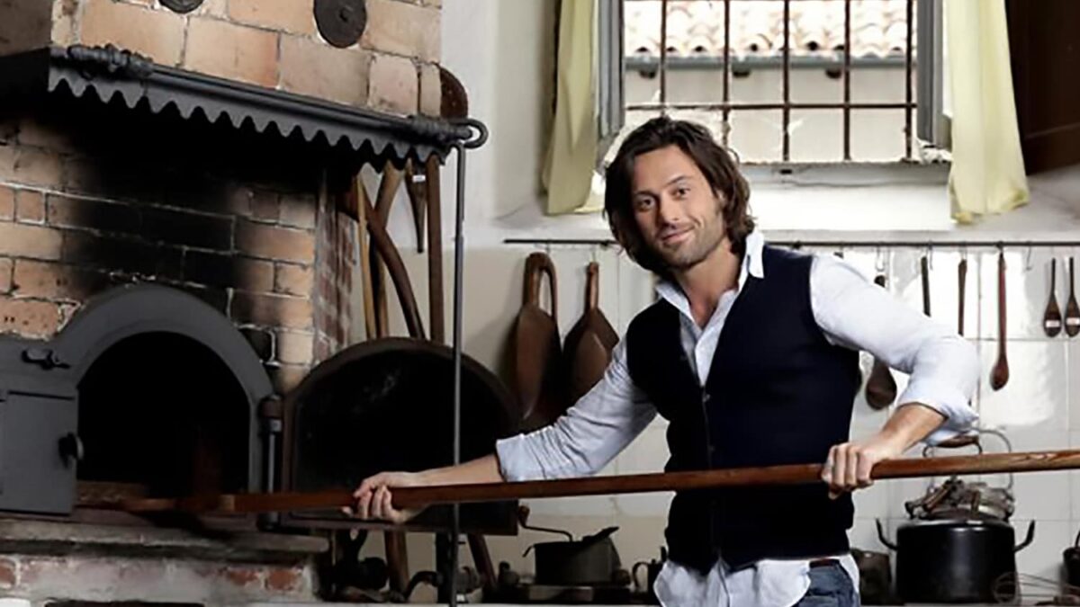 Antonio Martino lascia Bake Off Italia: “Volto pagina, ho altri progetti tv”