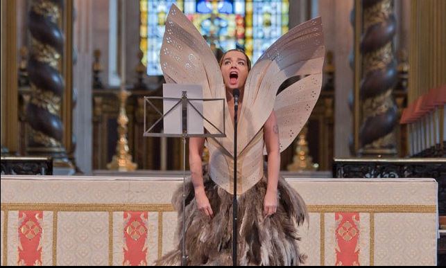 Bjork: “Sono il Tinder della tecnologia”. E per quanto riguarda i troll…