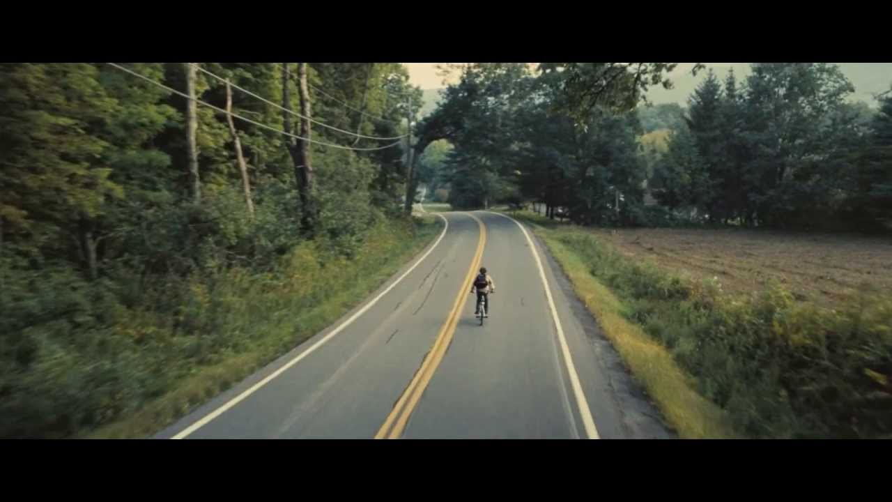 Mission: Impossible 6: Tom Cruise crashes into a tree with his car and punctured a tire