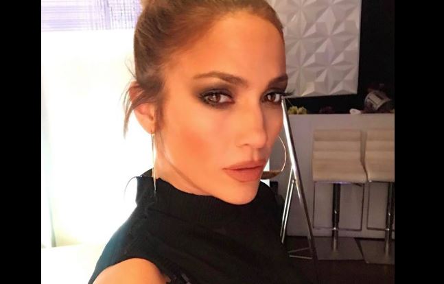 Jennifer Lopez, Mirate: testo, traduzione e video live