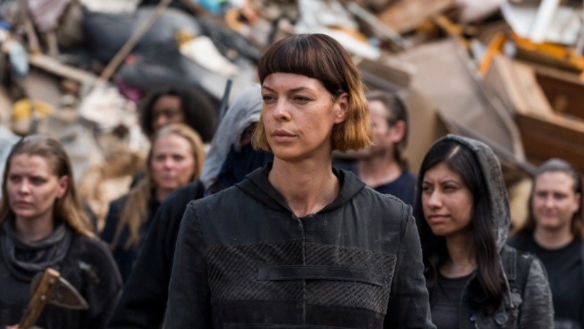 Serie Tv, novità: Pollyanna McIntosh e altri due promossi in The Walking Dead; Tyler Labine in Dirk Gently