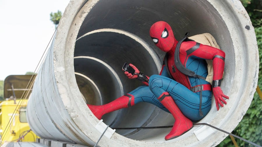 Spider-Man: Homecoming – Jon Watts svela i gadget del nuovo costume di Peter Parker