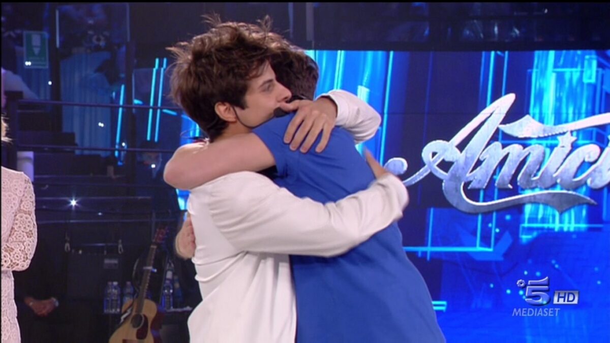 Amici 16-Semifinale del 20 maggio: eliminato Mike, in finale Riccardo, Federica, Sebastian e Andreas