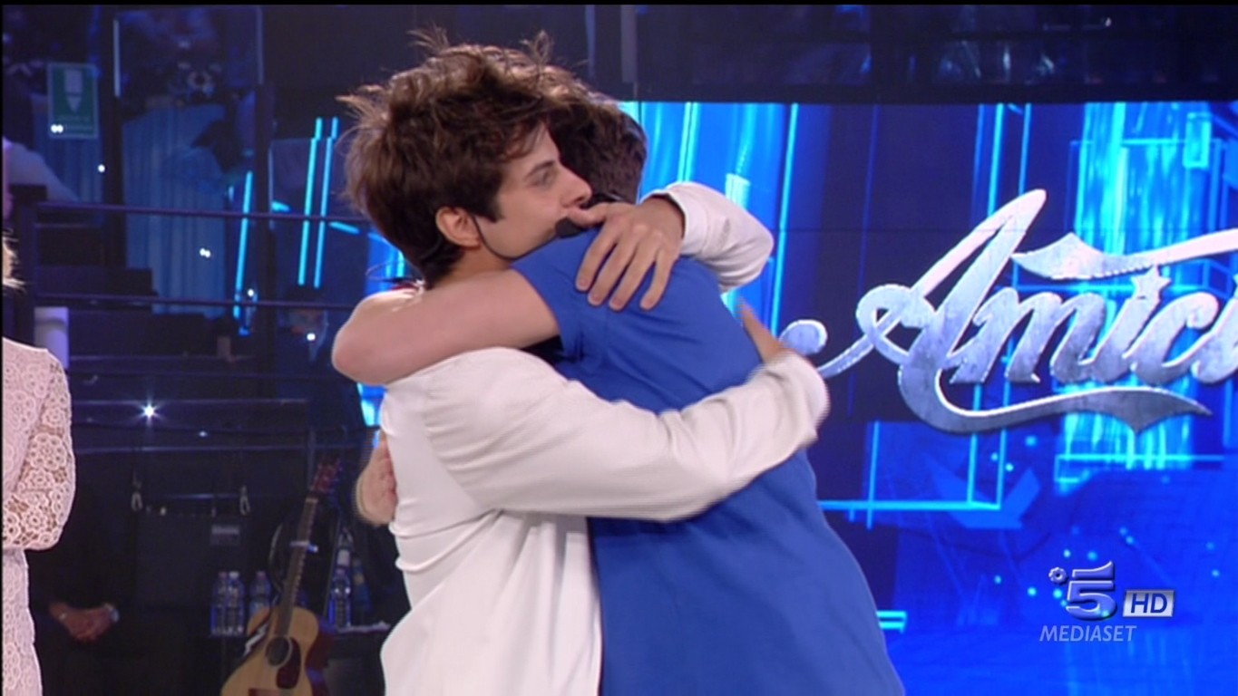 Amici 16-Semifinale del 20 maggio: eliminato Mike, in finale Riccardo, Federica, Sebastian e Andreas