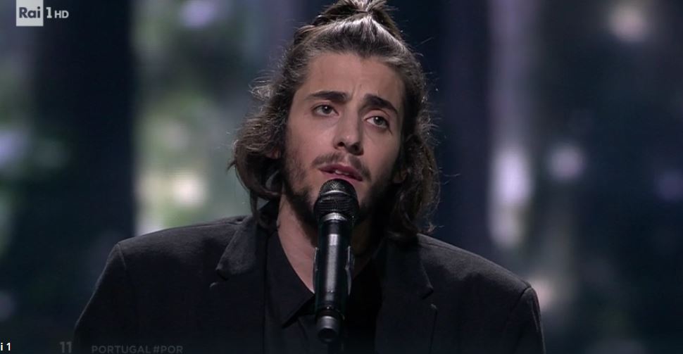 Salvador Sobral, Amar pelos dois: testo, traduzione e video ufficiale
