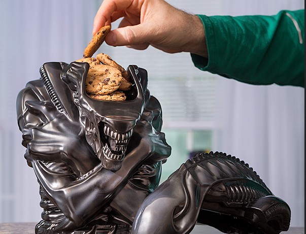 Alien: le biscottiere ispirate all’iconico Xenomorfo
