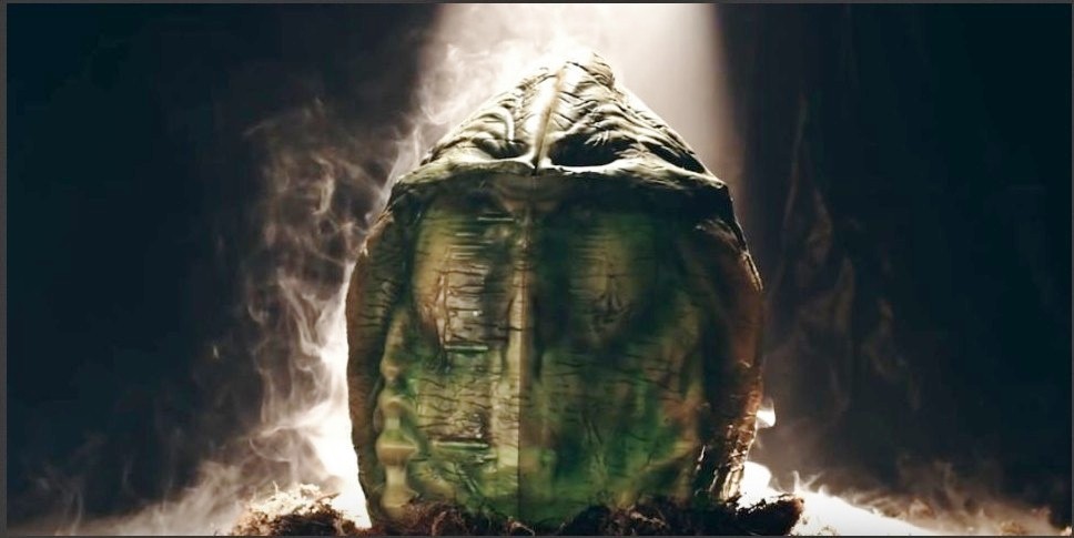 Alien: replica dell’uovo di Xenomorfo con sensore di movimento