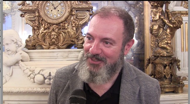 Carlo Lucarelli a Blogo: “La metà oscura della tv? Chissà che non la racconti…”