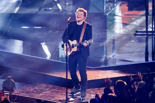 Classifica musica inglese 26 maggio 2017: Ed Sheeran torna in vetta agli album, Despacito ancora prima tra i singoli