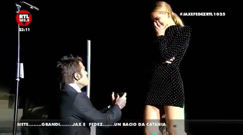 Fedez e la canzone dedicata a Chiara Ferragni per la proposta di matrimonio: testo e video