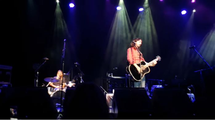 Foo Fighters, The Sky is a Neighbourhood: testo, traduzione e video live