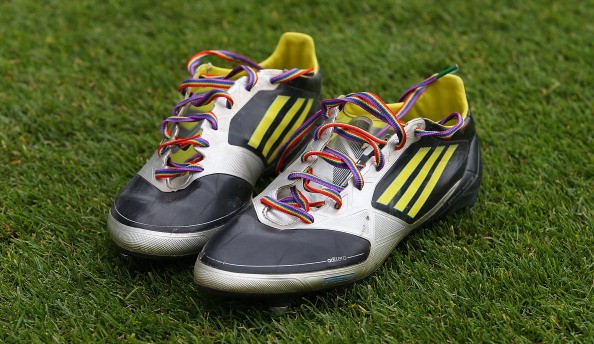 Giornata Mondiale contro l’Omofobia, Sky Sport rompe il silenzio sui calciatori gay