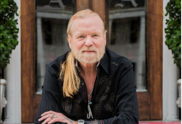 Gregg Allman è morto: insieme al fratello Duane aveva fondato la Allman Brothers Band