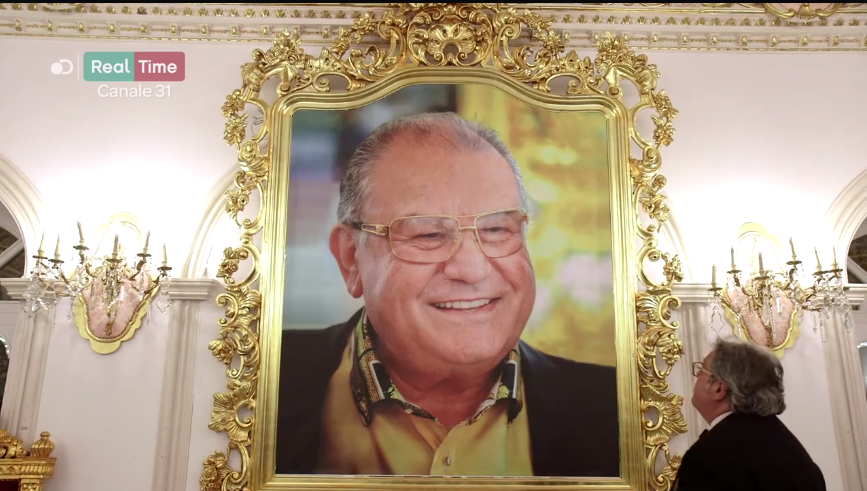 Il Boss delle Cerimonie 5: Don Antonio è morto, stasera il funerale
