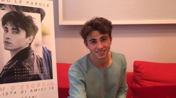 Riki a Blogo: “Ecco perché il nome d’arte, non sono d’accordo con chi critica i miei testi” (video)