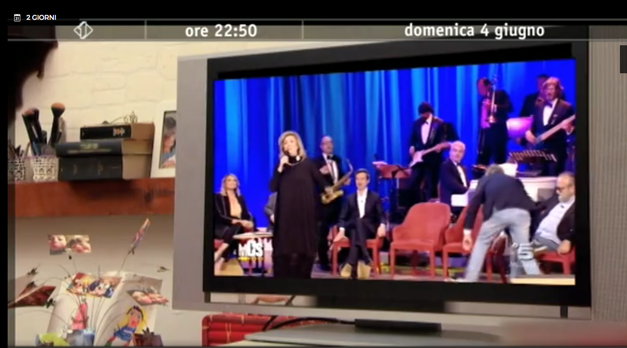 GoggleBox, Iva Zanicchi tra gli “spettatori” vip. Il granny power dilaga in tv