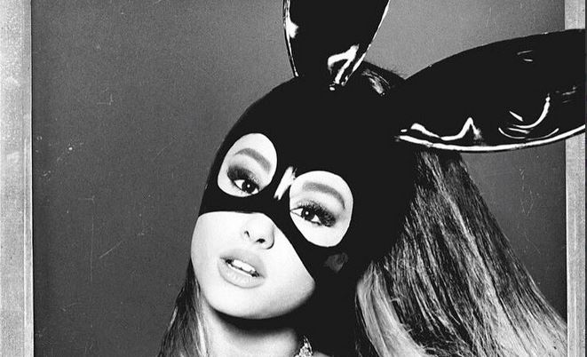 Ariana Grande, lettera ai fan: “Grazie per aver asciugato le mie lacrime”