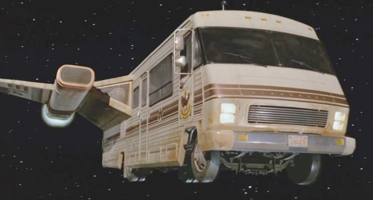Balle Spaziali: all’asta il camper spaziale e l’elmo di Lord Casco