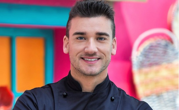 Bake off Italia 5, Damiano Carrara a Blogo: “Cercherò sempre in maniera costruttiva di migliorare i concorrenti” (video)